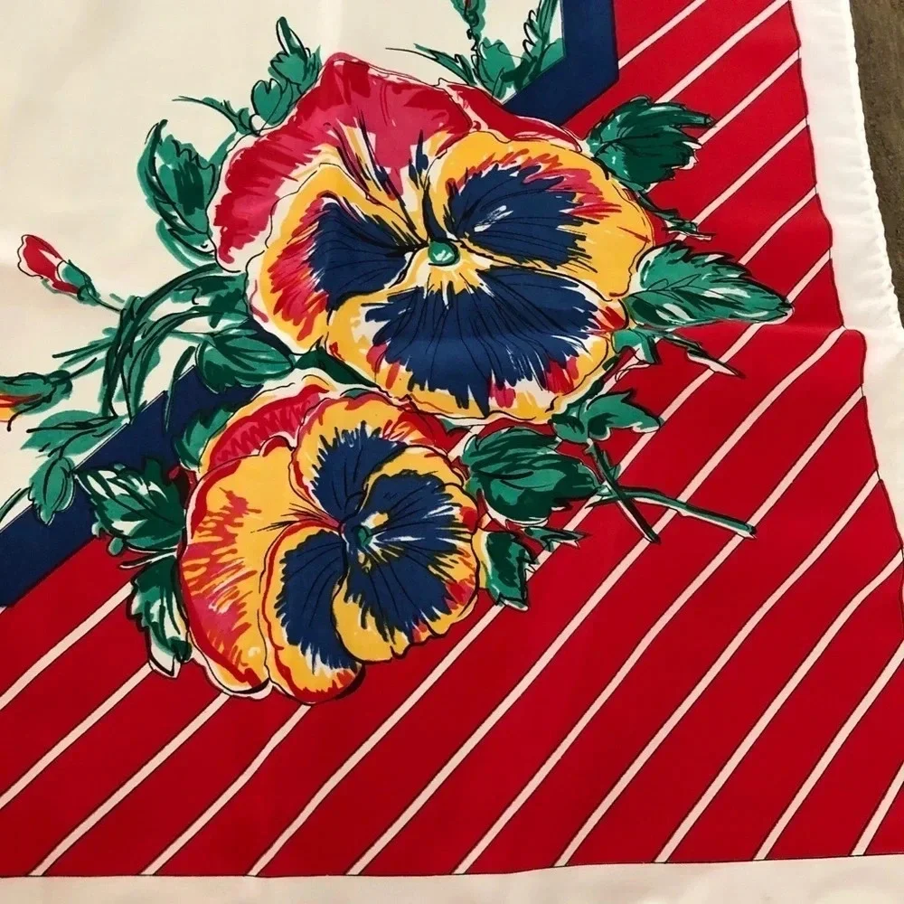 NWT Vintage Rafferty Floral Large Square Scarf Red‎